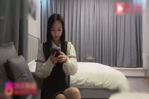 22岁研究生下海外围，人美声甜活好水多可内射  背景图片