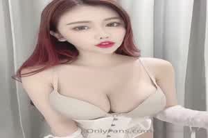 网红周甄娜 年度按摩棒代言人  背景图片