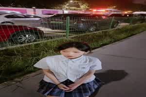 小侄女有恋足癖  背景图片