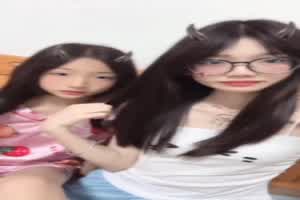 【职中最清纯的妹子】cos遇见神鹿拍摄主人的定制，第二次拍摄看的出来很生疏，完美露脸长相太清纯了！  背景图片