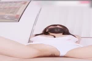 喜欢女上骑马以获得多次喷射高潮的女孩  背景图片