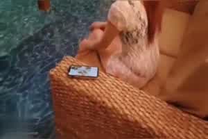 性感旗袍小姐姐，被各种啪啪啪  背景图片