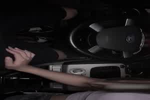 【小编推荐】给钱我就帮你吃 极品贱骚货  背景图片