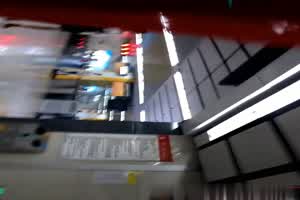 街射小萝莉玩的刺激  背景图片