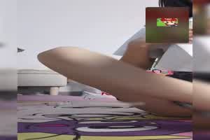 约个学生妹来裸聊  背景图片