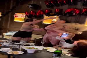 【上海名媛圈泄密合集】富人们的玩具，穷人的女神，被操的不行了撒娇也没用，土豪强硬的态度名媛只能乖乖服  背景图片