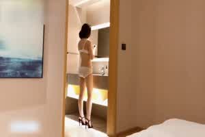 【重磅】神似陈数，真实勾搭，婚前是兼职模特，气质还不错，还是个白虎，全程露脸！  背景图片