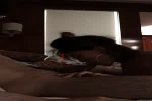 云盘被盗流出高颜值气质美女恋上猥琐眼镜男肉棒征服  背景图片