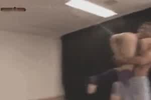 杰妮龟快使用水枪！  背景图片