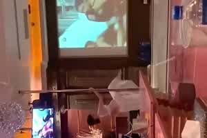 【稀有资源】富二代留学生[糜烂夜生活]有钱能使女脱衣拿到钱都膨胀了！  背景图片