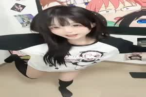 青纯可爱小学妹让渣男给嚯嚯了真的是太可惜了  背景图片