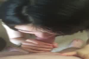 极品反差婊高颜值气质美人吞食白人金主爸爸的大肉棒，技术限速让人羡慕呀  背景图片