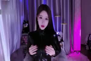 土豪尤物，九尾腹部纹身性感诱人，土豪定制大尺寸露出  背景图片