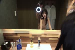 AI换脸完整版 粉墨成员LISA鸳鸯浴内射啪啪  背景图片