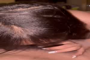 调教坦克型刺青反差的母狗  背景图片