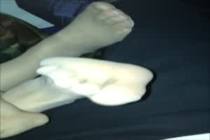 【云盘高质露脸泄密】，美院拜金，高颜值小姐姐，沦为富家少爷性宠，户外野战  背景图片