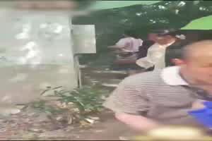 门事件  大神偷拍泄密 老年人的娱乐性趣基地 这玩的可比年轻人都花  背景图片