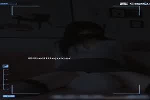 little juicer性欲太强 每天都要来一发 谁可以让小姐姐的逼塞满！  背景图片