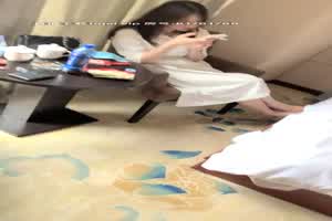 火辣身材甜美D罩杯妹子酒店3P轮流啪啪（一）  背景图片