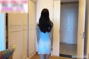 大学生兼职做家政服务没想到穿这么骚就来工作 强行口爆后入  背景图片