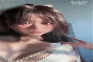 玉米 有能找到比骚的底下留言  背景图片