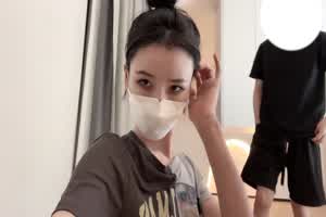 原创 冉冉学姐 反差感小母狗 灵活舌头挑逗肉棒  背景图片