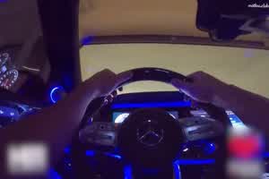 麻豆导演系列 Our fuck3 性福专车实际街访 紫色不夜城 今天想要party  背景图片