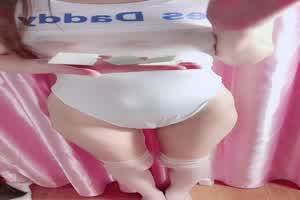 原创 晚晚酱 性感小萝莉玩游戏口交高潮喷水  背景图片