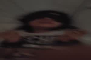 网曝门 狗头萝莉性爱视频流出  背景图片