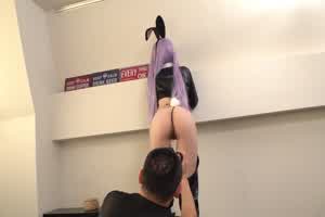 巨乳兔女郎被色淫师疯狂射精中出  背景图片