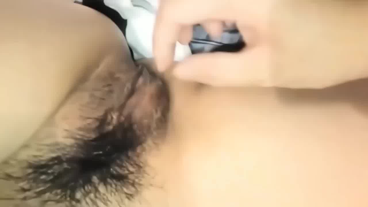  大哥操小网红，强行舌吻，各种揉捏，金钱到位无套内射 的剧照8