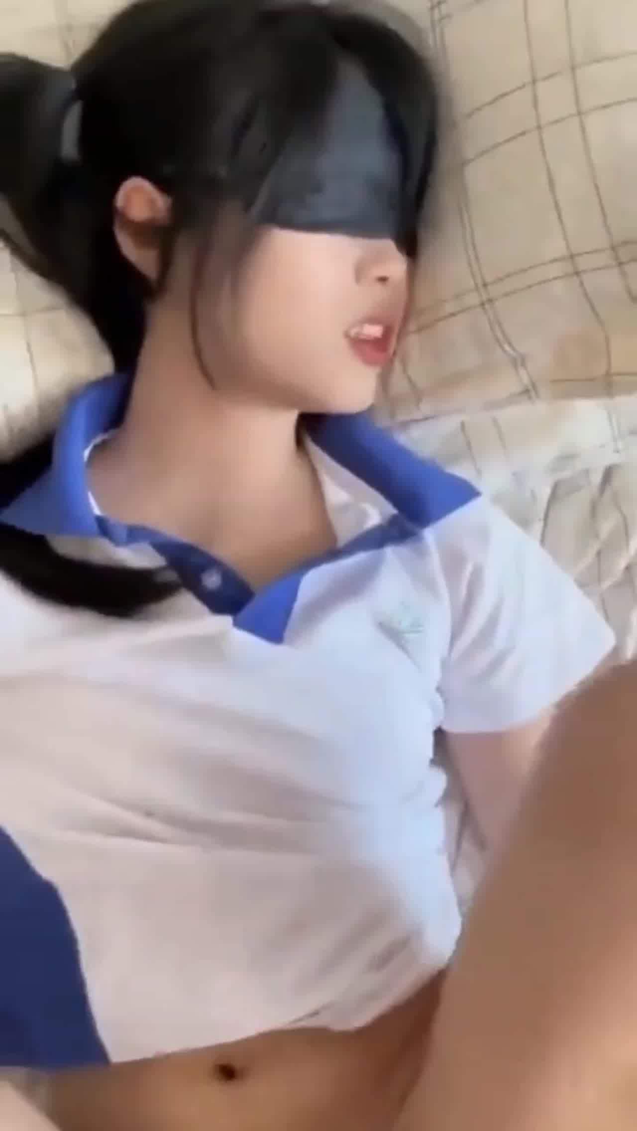  吃瓜猛料《独家猛料》校园新瓜!山东【黄欣燕】爆出大瓜 的剧照1