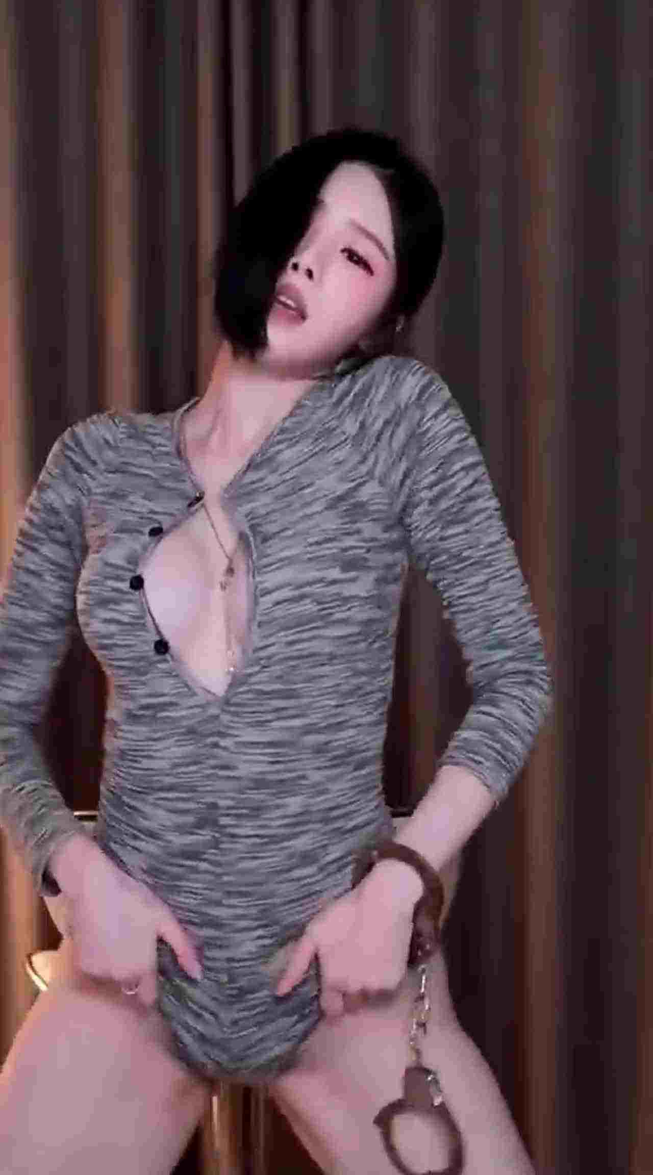  afreecaTV 韩国小姐姐好会扭臀阿 的剧照1