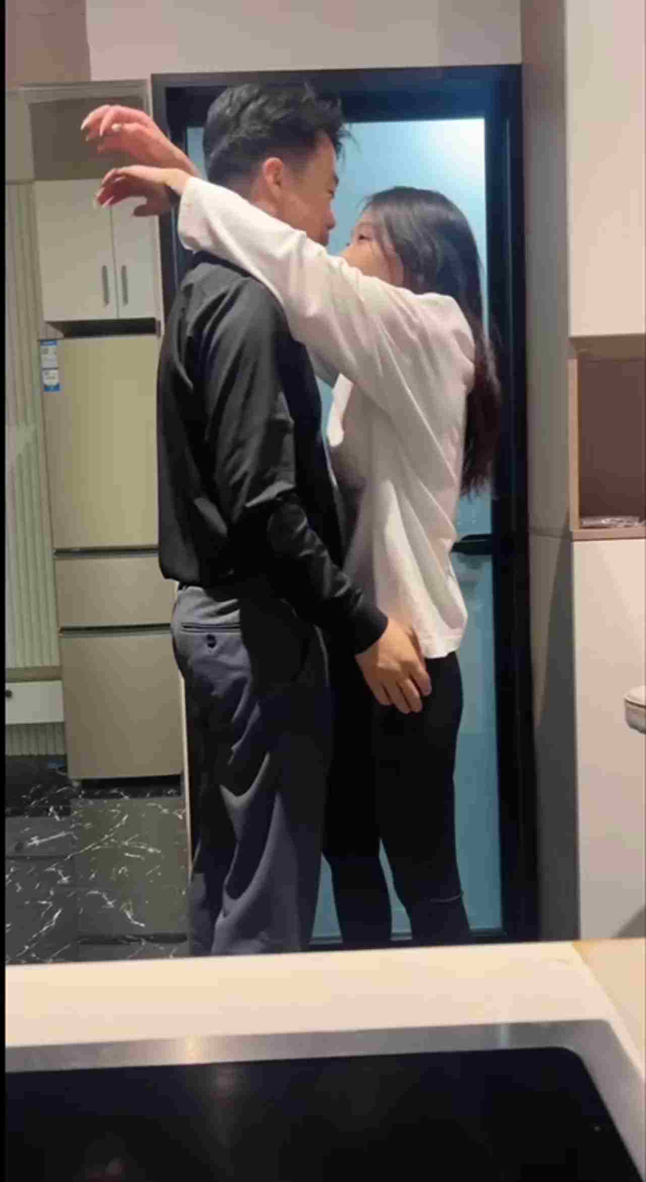  跟风前期特别火的开关灯 随抖音风潮搞了个 真刺激 的剧照10