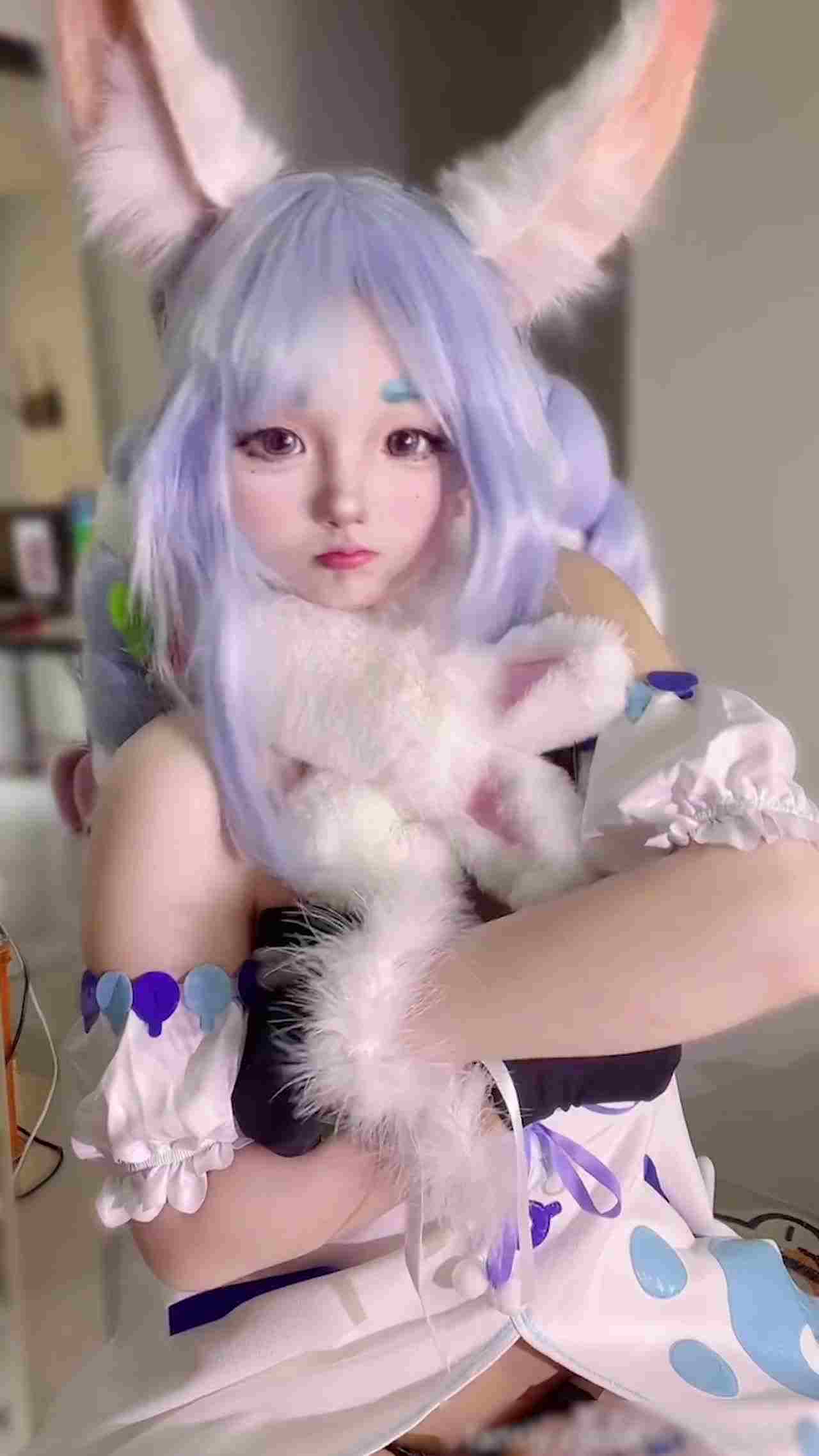  COS博主(自慰+骑乘后入)M属性拉满满 的剧照1