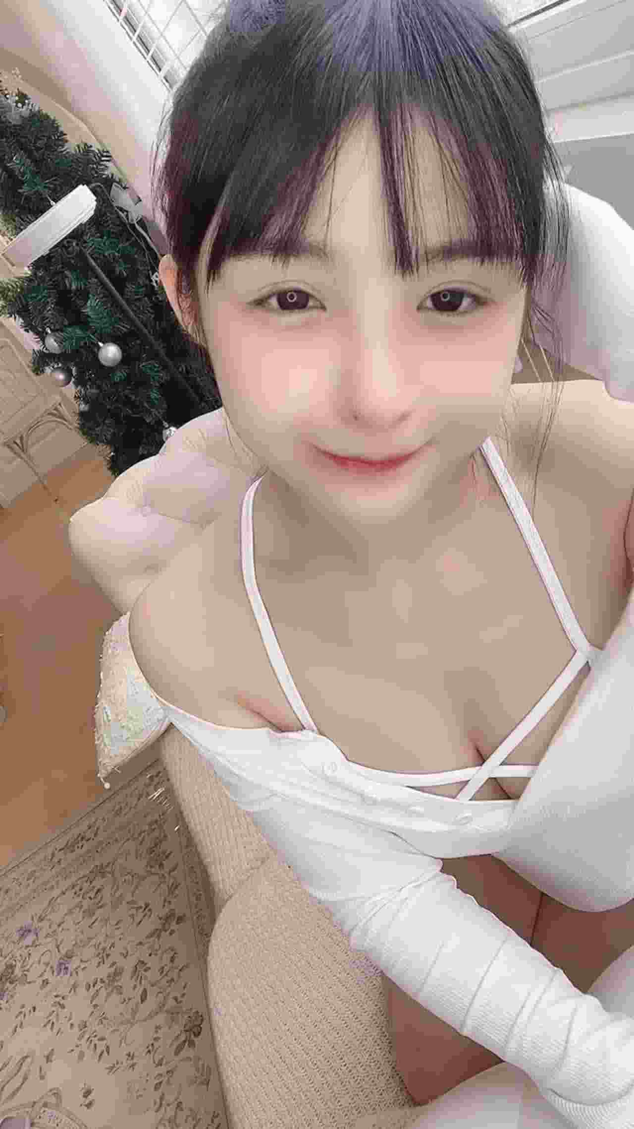  极品慎入 樱井宁宁 超可爱合法小萝莉 的剧照4