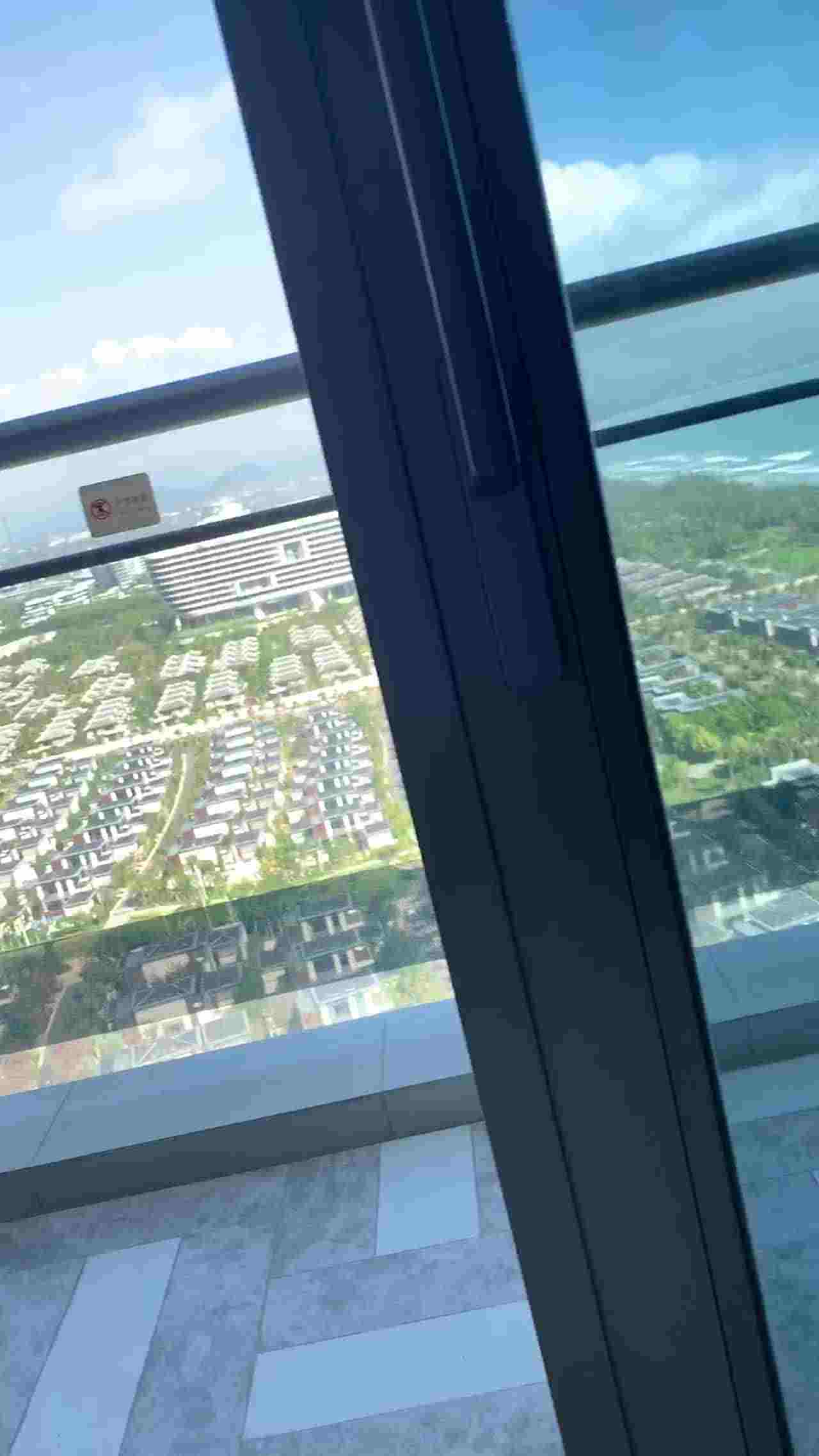  最喜欢这样，插开内裤插入肉棒 的剧照4