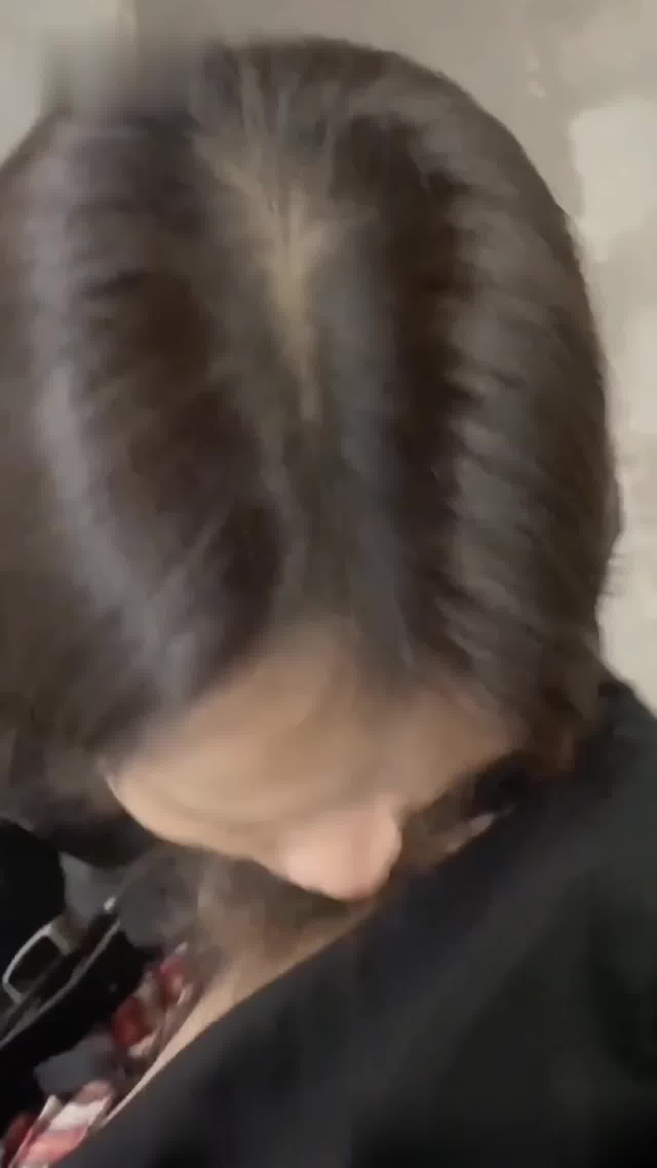  户外商场地铁口大胆操逼口交 的剧照10