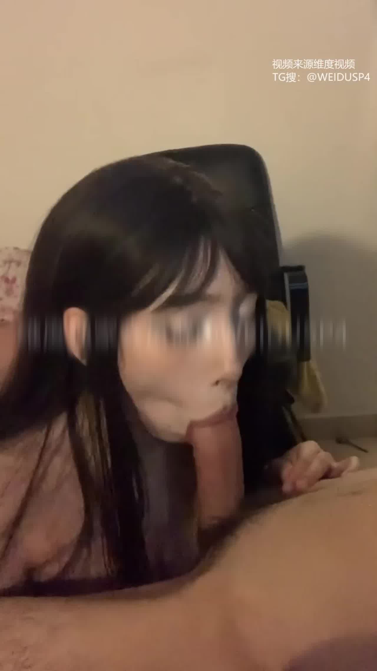  巨乳美女高技术口交充满口水声深喉 的剧照8