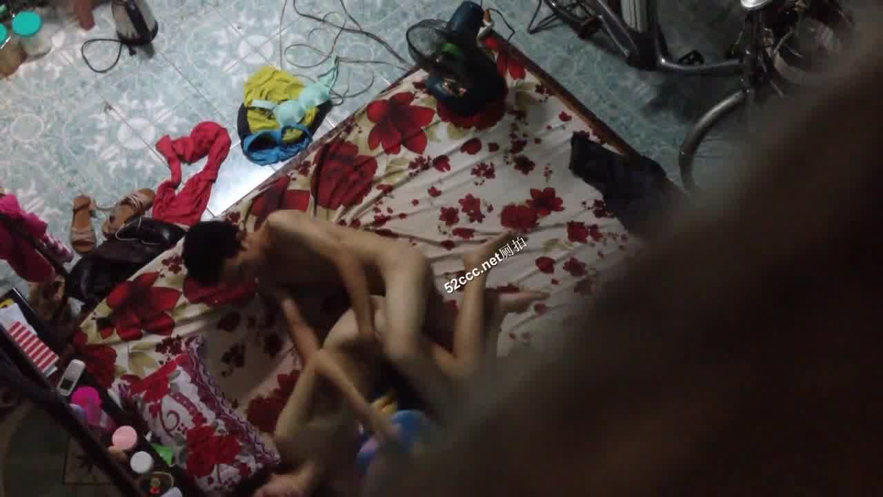  来瞧瞧楼下的男女搞个啥性爱直拍 的剧照10