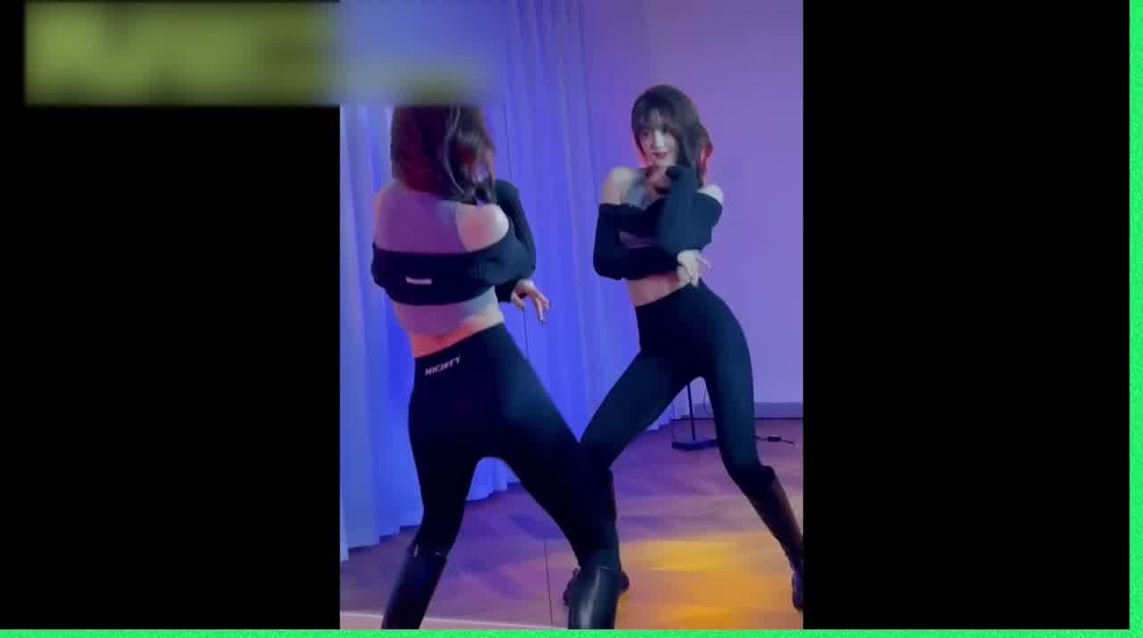  抖音系列 绿奴红绿灯挑战 的剧照3