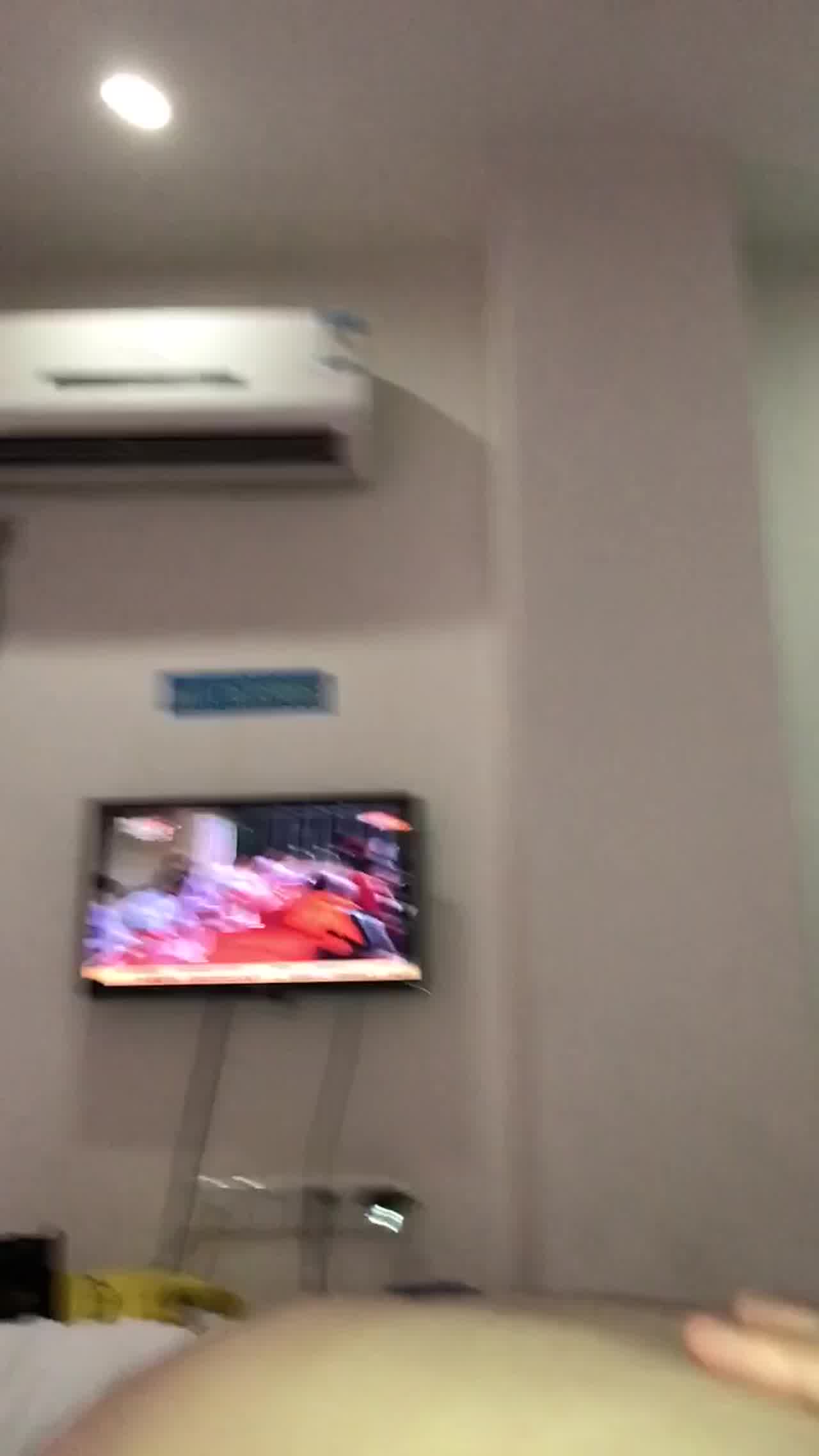  素人自拍青涩小妹没什么经验逼里还是鲜的 的剧照1