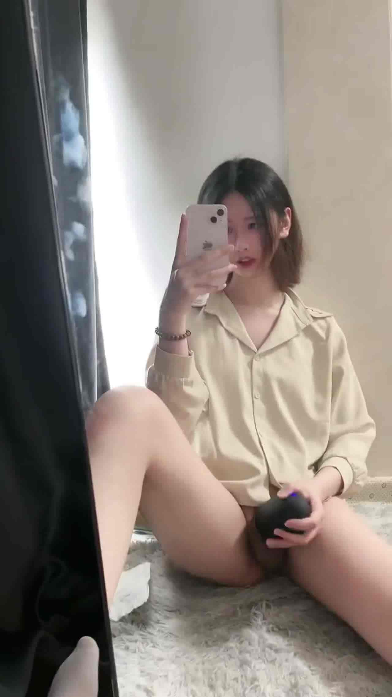  这仔细看可是个别致的小男娘 的剧照8