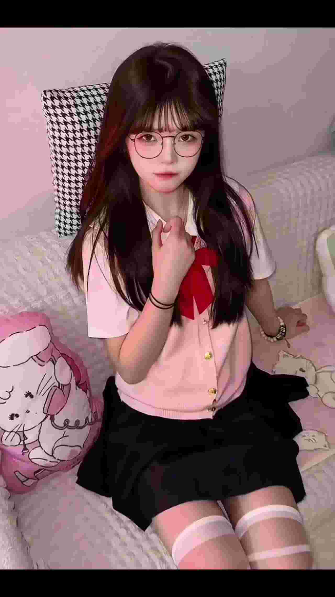  小女友秀身材 的剧照4