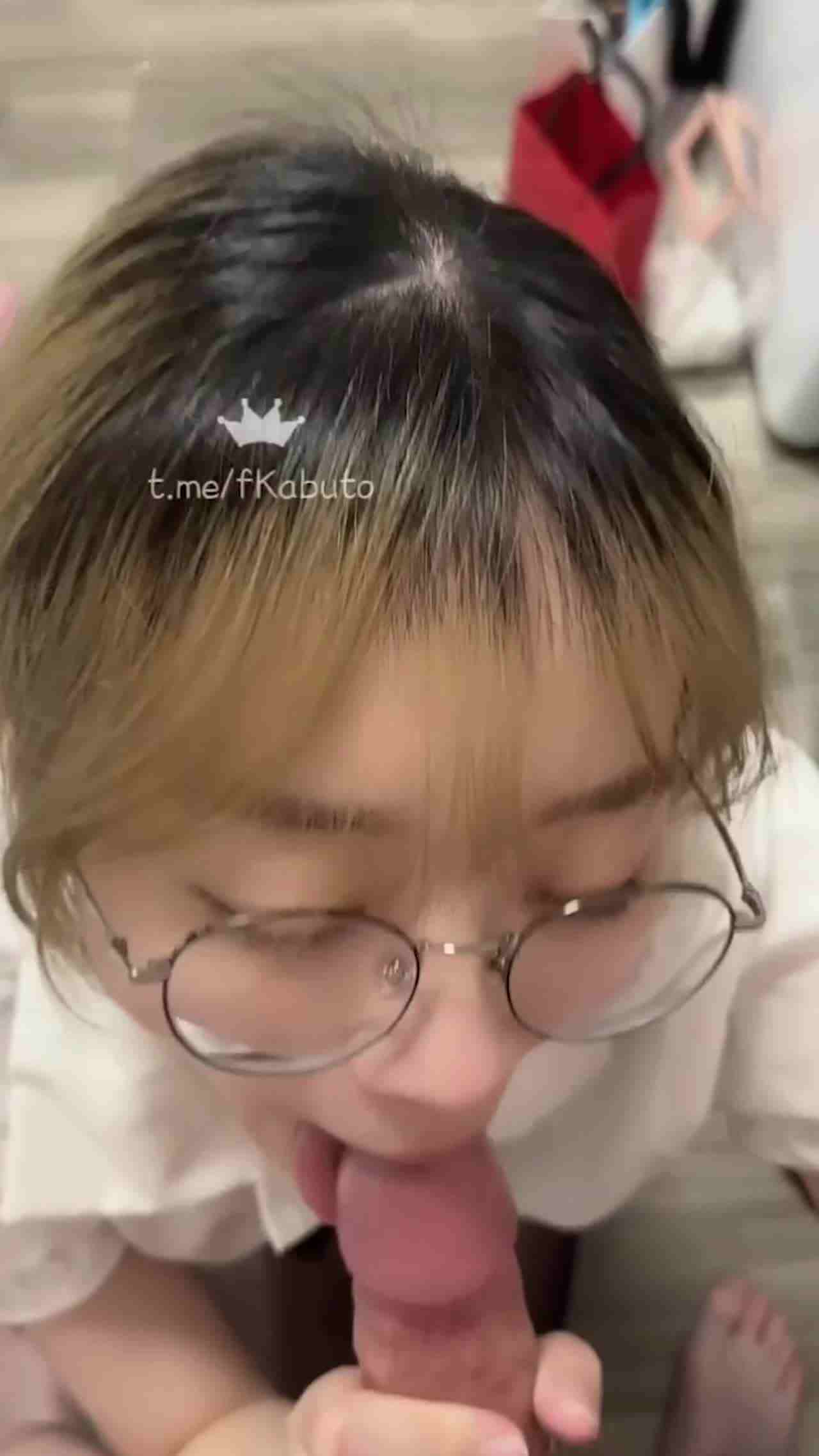  约炮好几位女生来家里作客 的剧照7