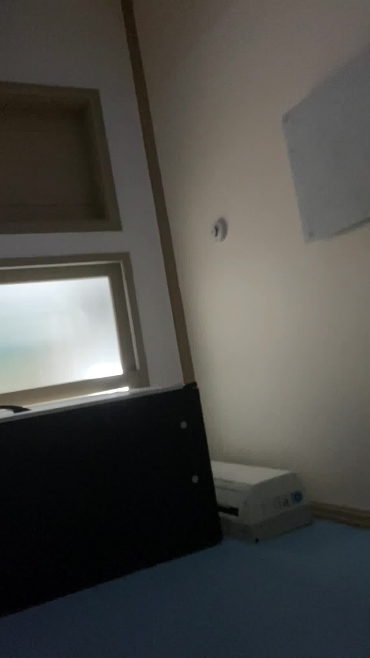  女友翘臀真诱人 的剧照3