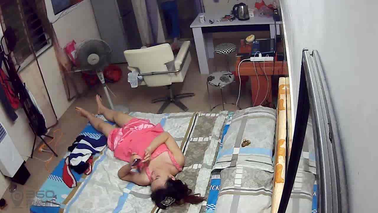  国产360水滴摄像头居家偷拍情侣日常性爱 的剧照10