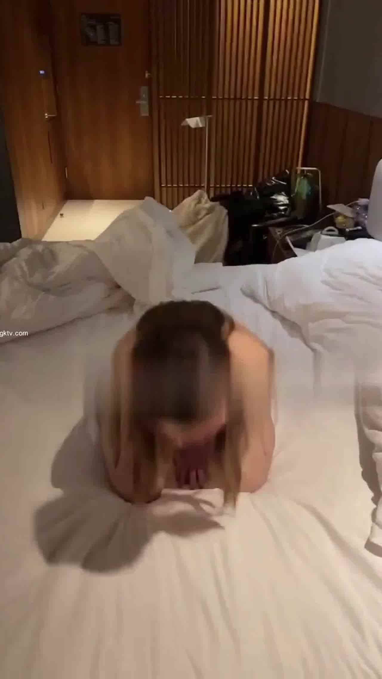  真实调教高冷东方航空空姐04 的剧照3