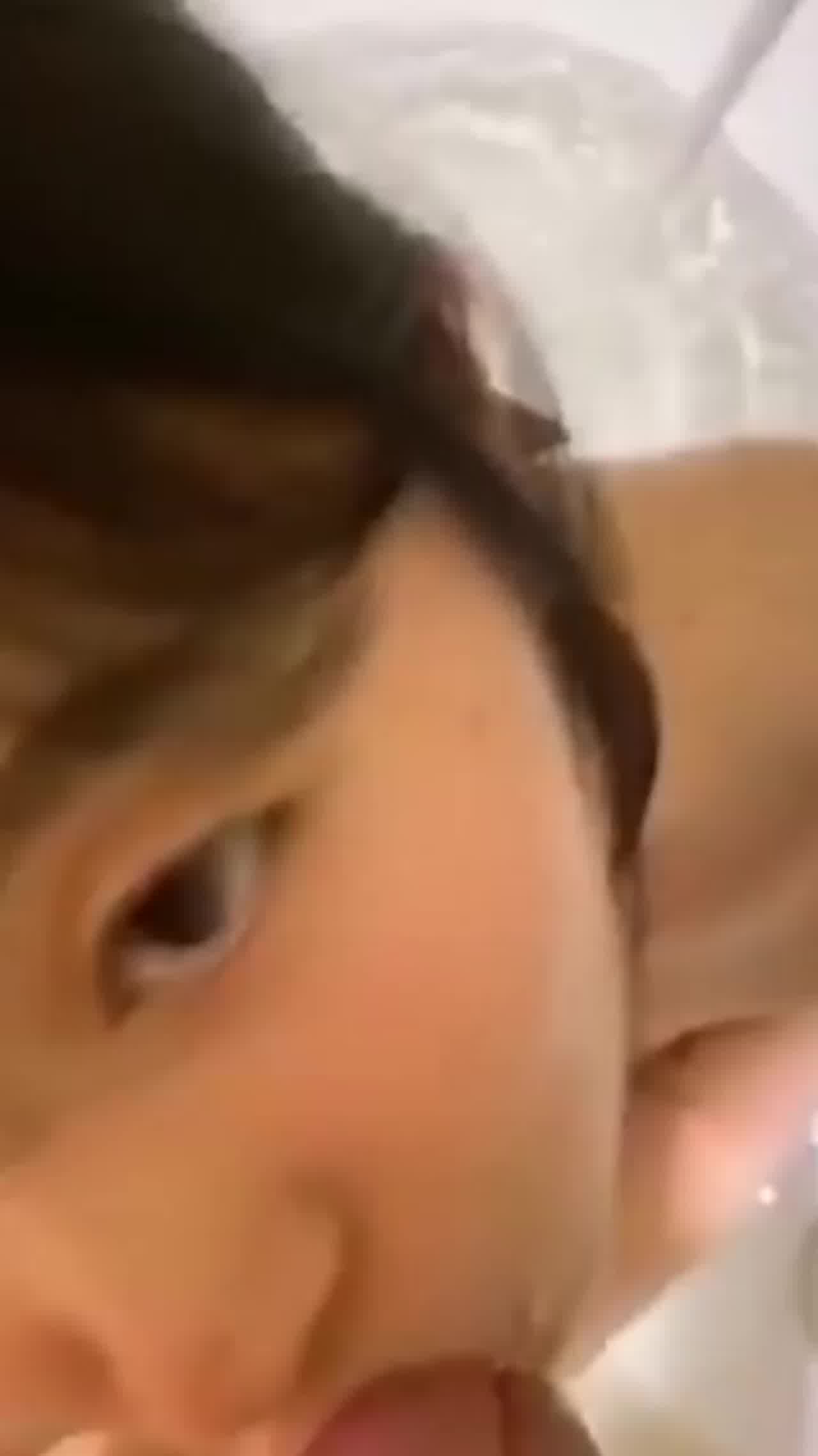  富二代约操反差婊学生妹，对镜自拍全程露脸 的剧照9