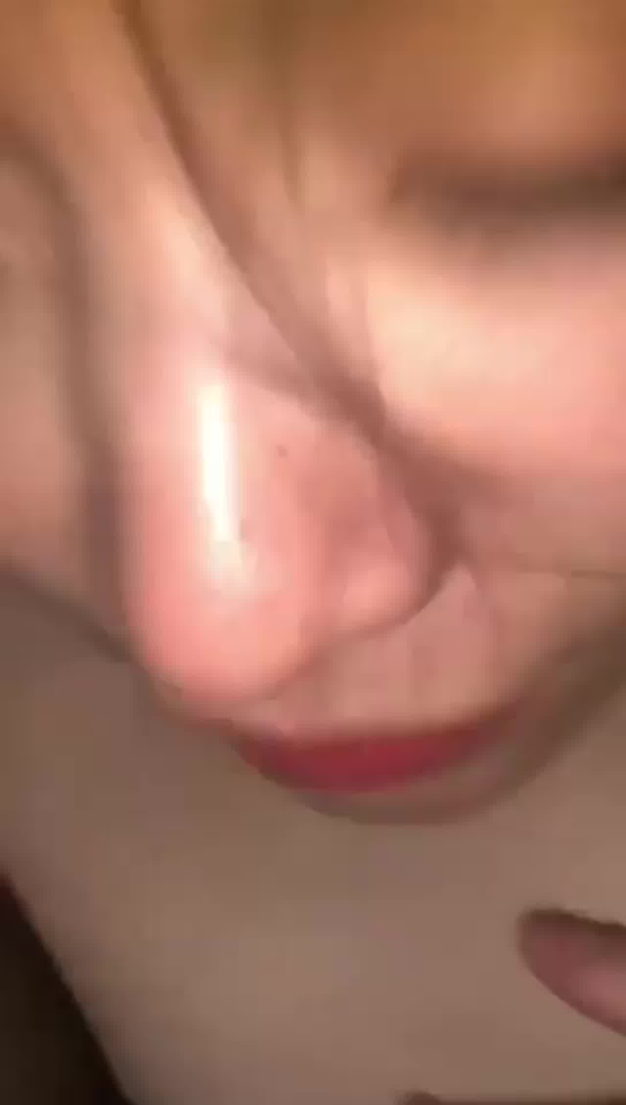  去修理手机不小心没删啪啪视频 导致流出视频 的剧照4